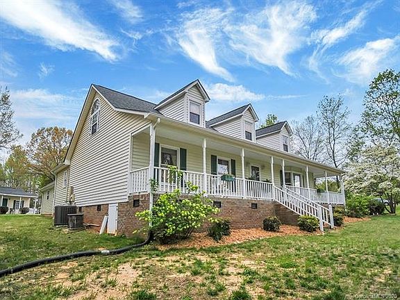2nd image of 3371 Fairview Dr