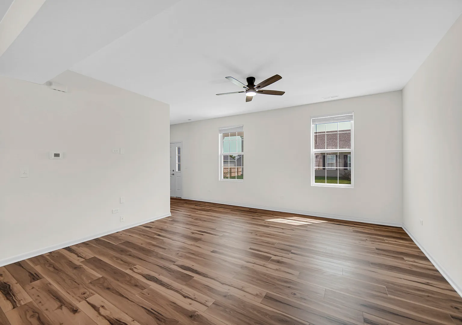 3 bed, 2.5 bath, 2130 sqft, $2,895 — Photo 2