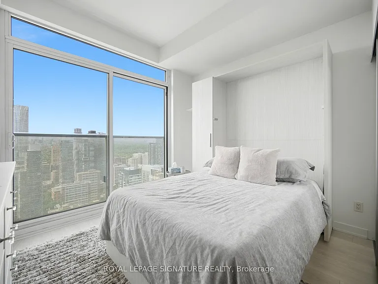 501 Yonge St #5204 — Photo 17