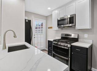 23 Underwood Pl, Alexandria, VA 22304