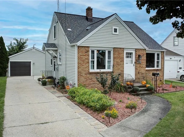 70 Wilshire Rd, Cheektowaga, NY 14225