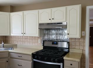 6813 Duckworth St, Saint Louis, MO 63121