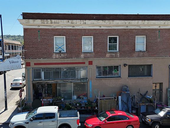 3rd image of 602 2nd Ave