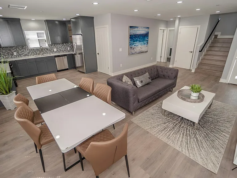 7199 S La Cienega Blvd #7199 — Photo 2