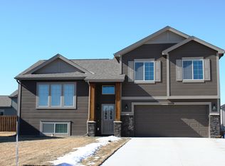13714 S 43rd St, Bellevue, NE 68123