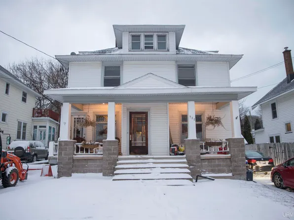 711 N 4th St, Marquette, MI 49855