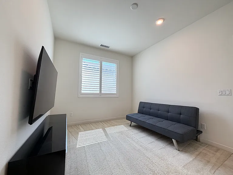 E Scarlett Ln — Photo 1