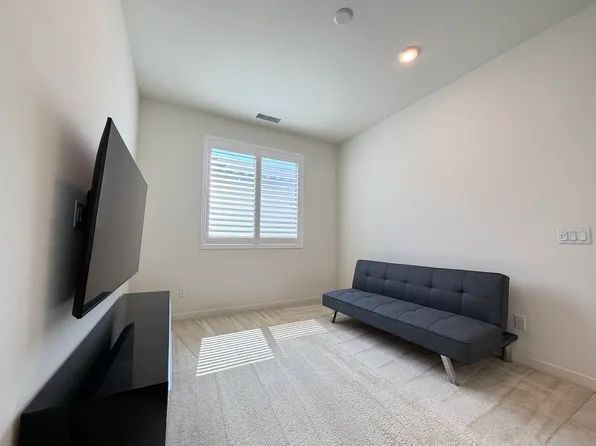 (undisclosed Address), Ontario, CA 91762