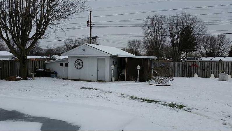 2nd image of 1718 Lora St
