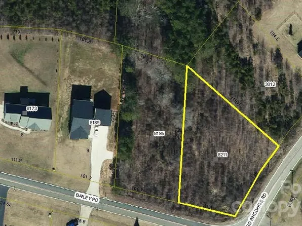 8211 Icard Rhodhiss Rd, Connelly Springs, NC 28612