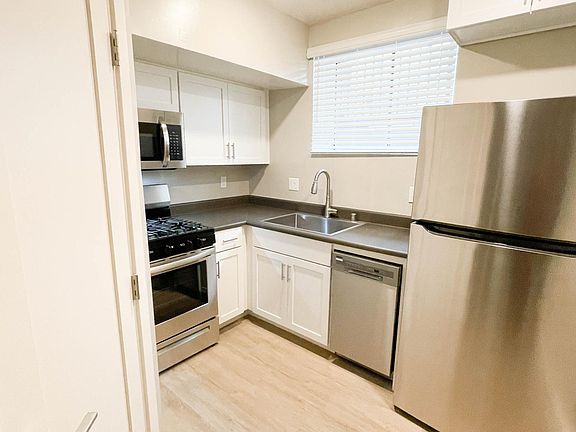 4th image of 1655 9th Ave APT 16