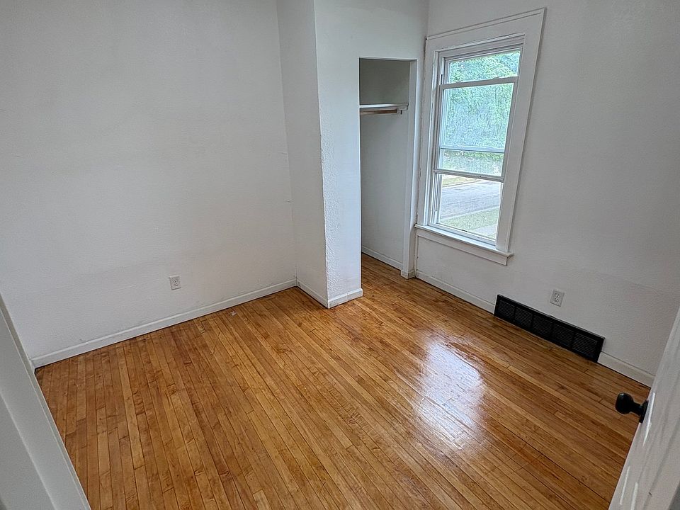 1st image of 422 N 29th St