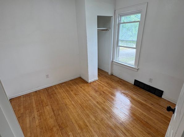 422 N 29th St
