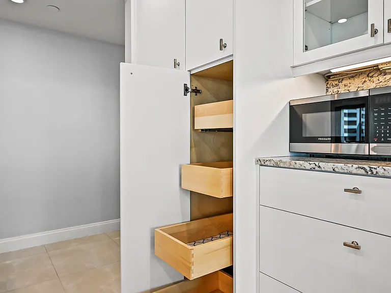 4000 N Ocean Dr #2004 — Photo 18