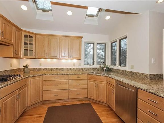3rd image of 3805 Wynnstone Dr