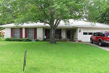 2nd image of 1103 Guadalupe Dr