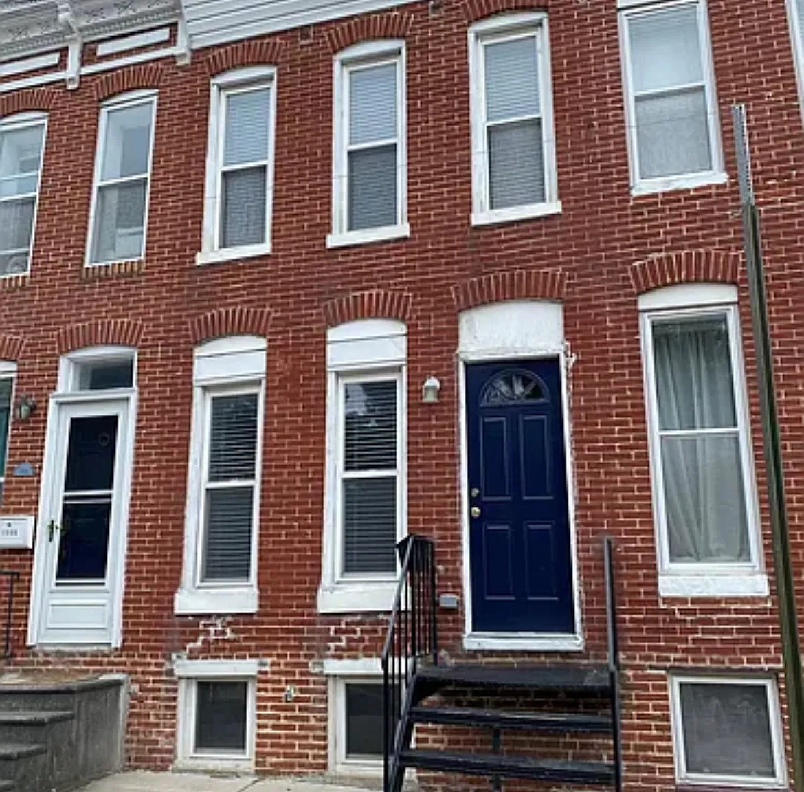 2 bed, 1040 sqft, $2,000 — Photo 1