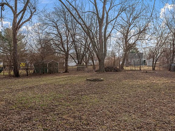 4th image of 623 Wayne Dr