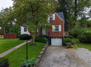 558 Glenrock Dr, Bethel Park, PA 15102