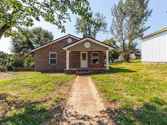 2nd image of 1317 Leeland Dr