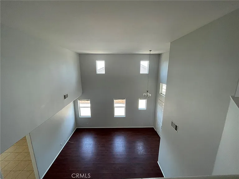 37222 Camden Dr — Photo 15