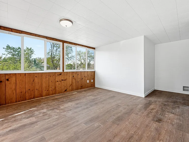 6890 Monaco St #B — Photo 16