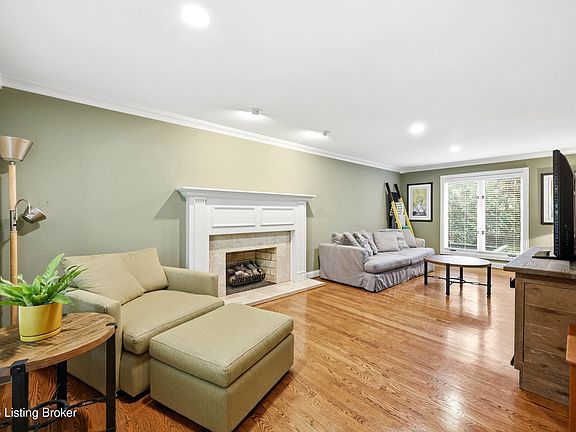 4th image of 6900 Timber Ridge Ct