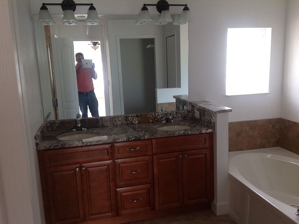 1st image of 934 Algardi St SE