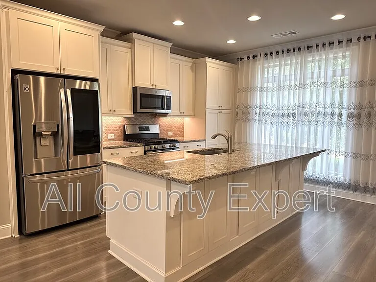 1529 Huntwood Ct — Photo 7