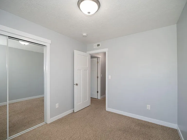 11216 S Summer Heights Dr W — Photo 19