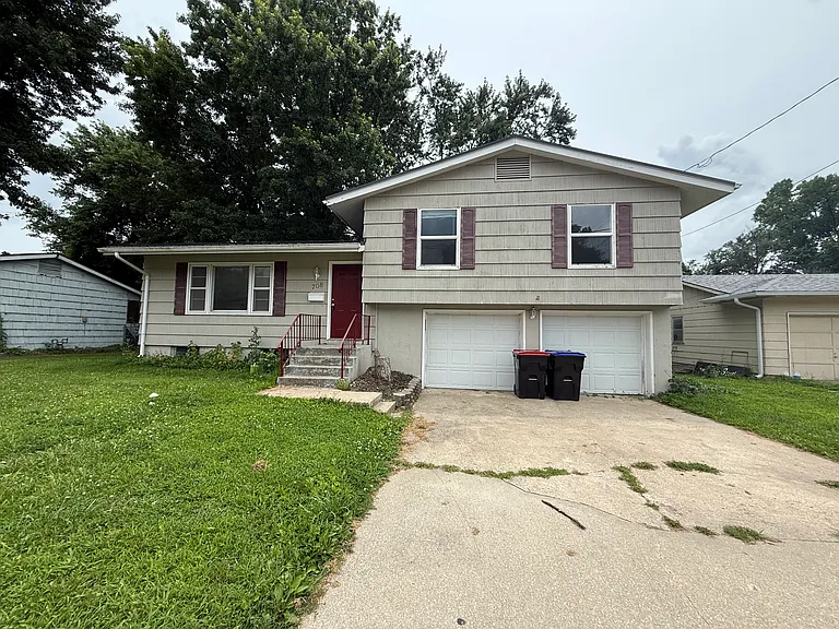 708 E Culton St — Photo 1