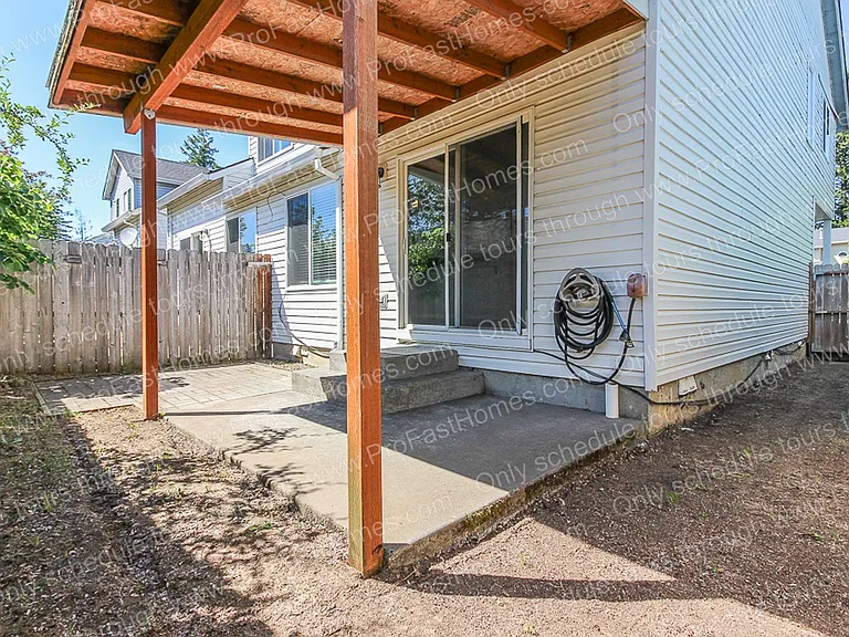 12530 SE Taggart St — Photo 17