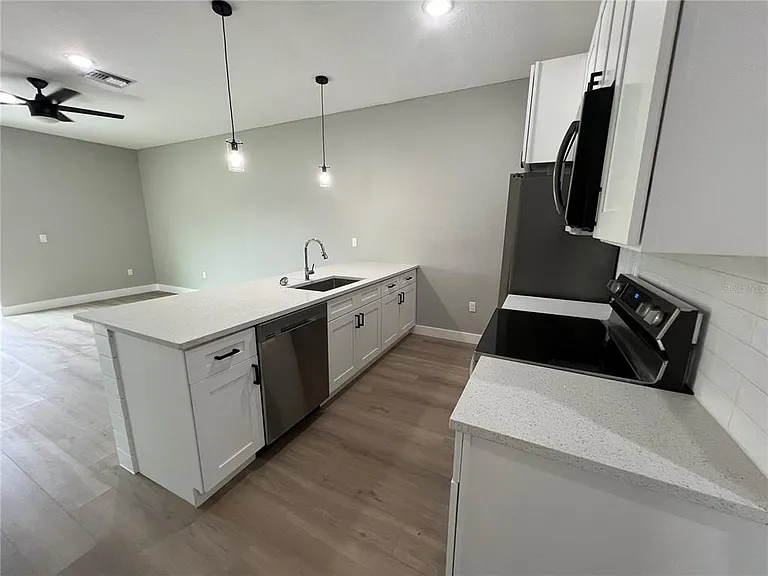 12128 Henley Ave — Photo 5