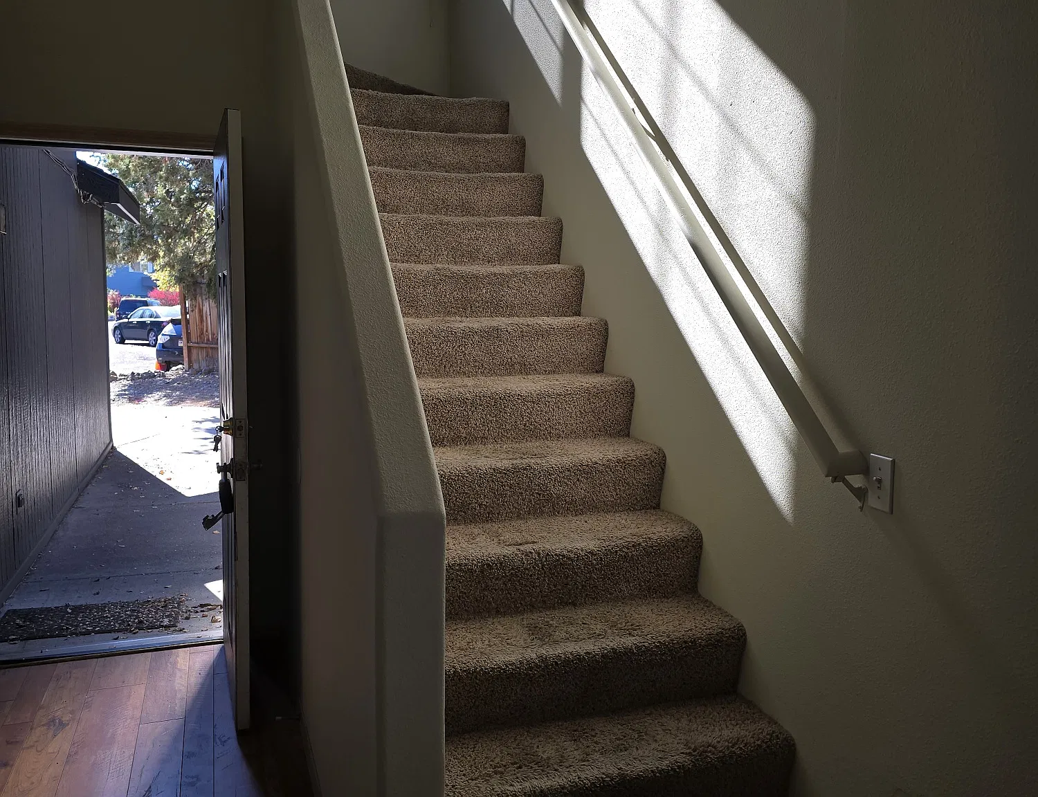 2 bed, 2.5 bath, 1060 sqft, $2,200 — Photo 4