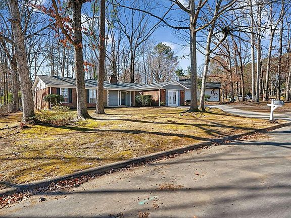 4th image of 1416 Old Buckhorn Rd