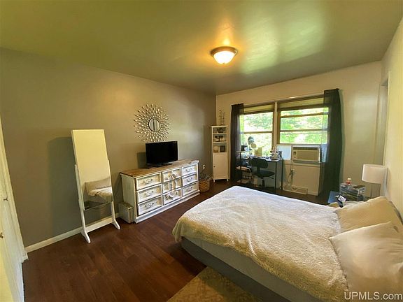 3rd image of 507 Woodvale Dr
