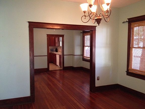 2nd image of 802 S Eugene St