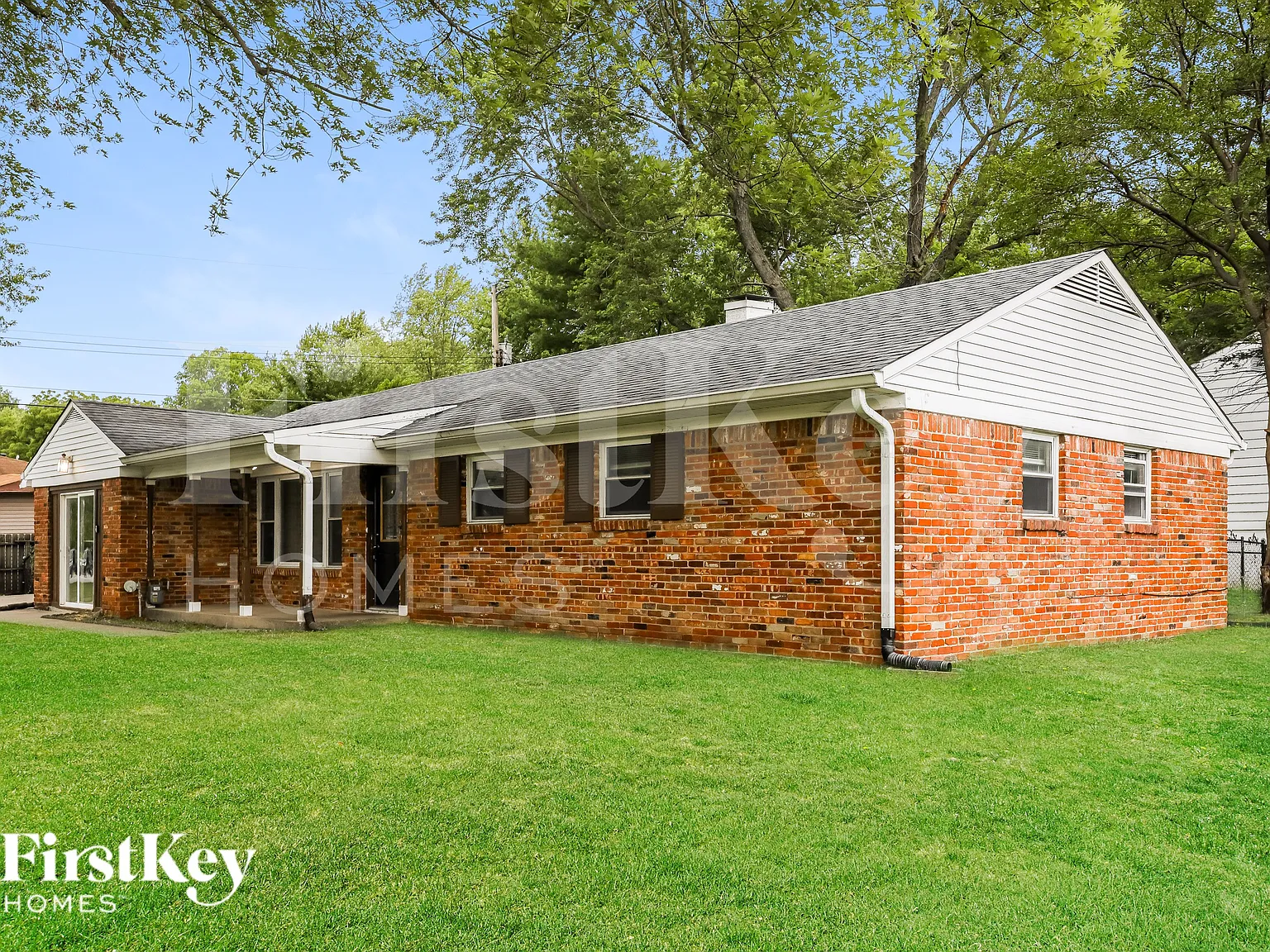3 bed, 2.0 bath, 1564 sqft, $1,585 — Photo 2