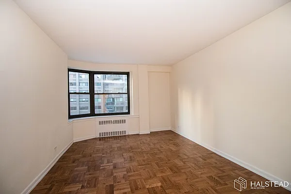 Rented by Halstead Real Estate | media 6