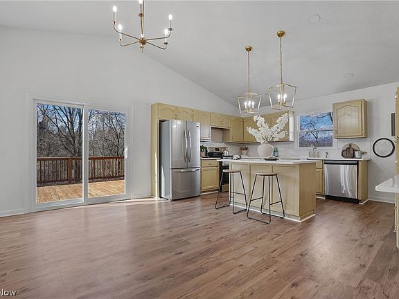 4th image of 6040 Quarry Rd