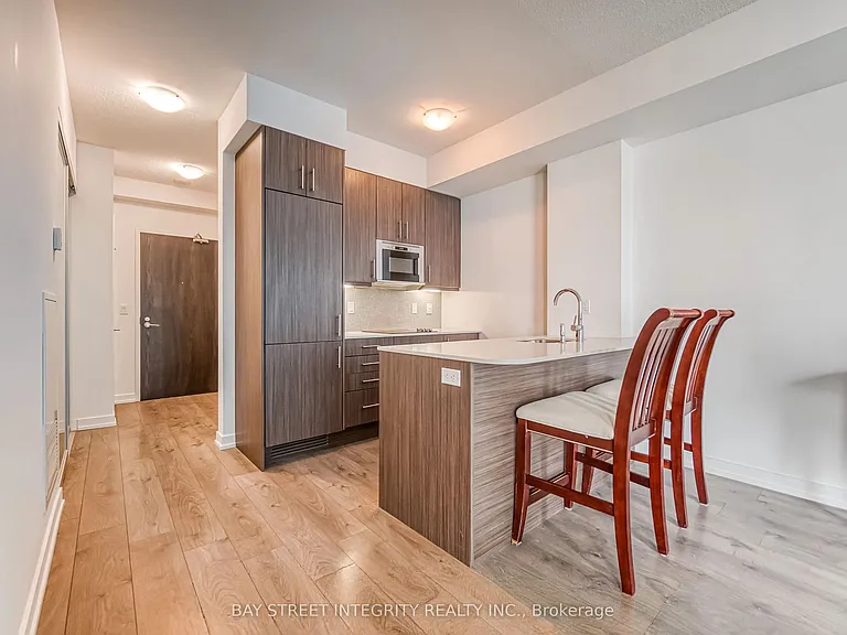 297 College St #805 — Photo 7