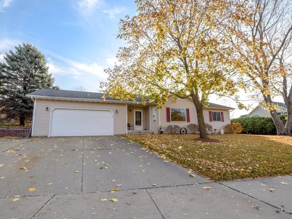 2006 Winfield Drive, Reedsburg, WI 53959