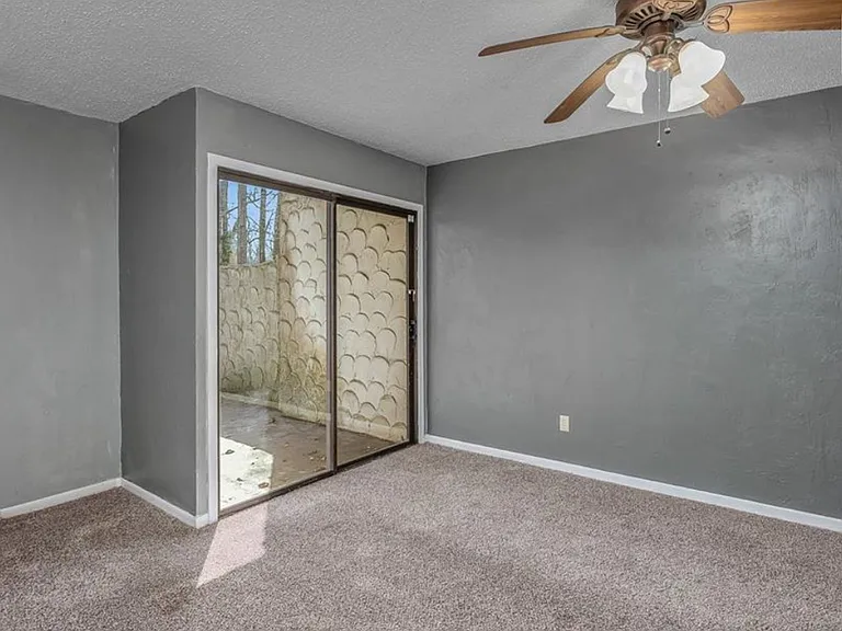 775 Highland Square Dr — Photo 10