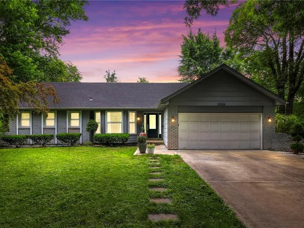 10501 Sagamore Rd, Leawood, KS 66206