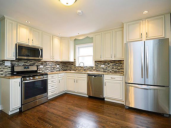 4th image of 5127 N McVicker Ave