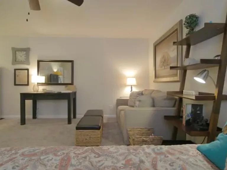 1302 Byrne Ave #4 — Photo 8