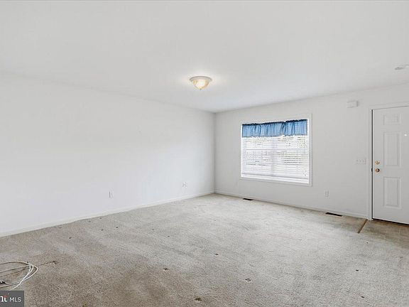 3rd image of 22 E 9th St