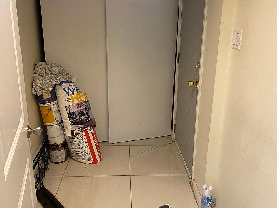 Entrance to the apartment