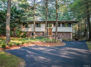 47 Spice Bush Ln, Tuxedo Park, NY 10987