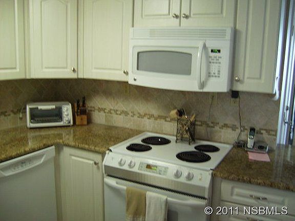 5th image of 2401 S Atlantic Ave APT A105